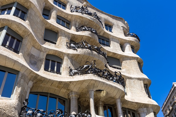 Fachada de la Casa Milà de Barcelona