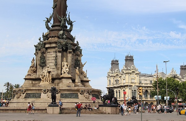 Barrio Gótico Monumento a Colón