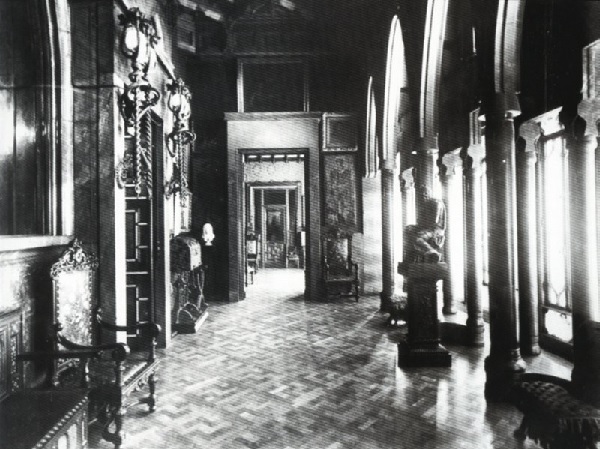 Sala de pasos perdidos en Palacio Güell 