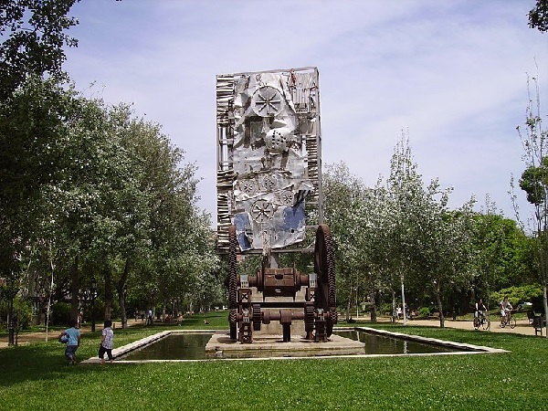 Monumento a Antoni Clavé en Parc de la Ciutadella