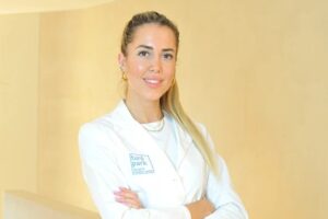 Dr. Carla Font